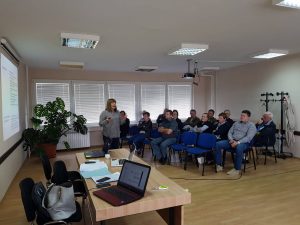 image-0-02-05-d882cbb2f73acd7898bc14fc5fa2b56eb478b6157dc1cbc193adc8b1f83ff553-V