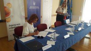 crveni kriz-potpisugovor1