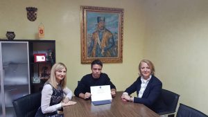 IMG-cd3c1a3fe95f762d294d0e9ad3c5c102-V